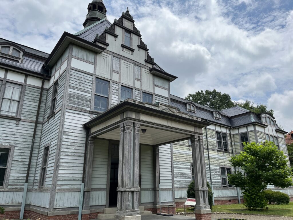 北里研究所本館・医学館