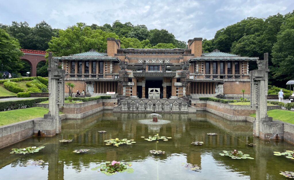 帝国ホテル中央玄関