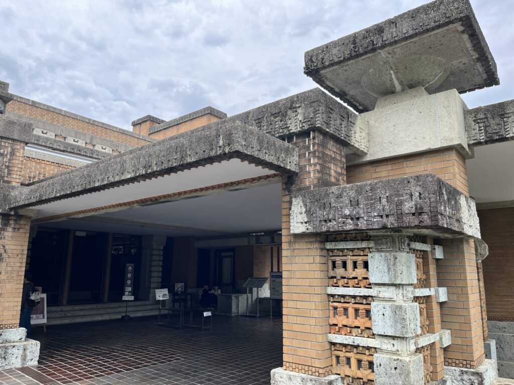 帝国ホテル中央玄関