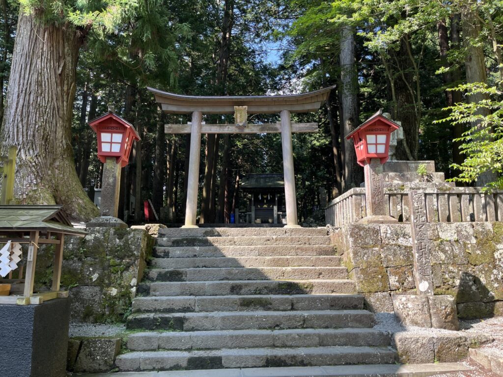 北口本宮冨士浅間神社
富士登山道吉田口登山口