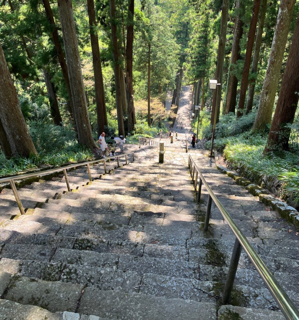 身延山久遠寺菩提梯