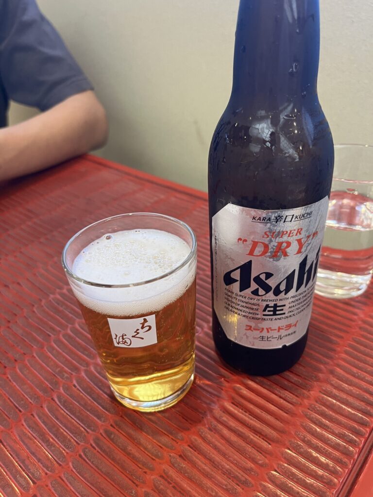 ちく満（ちくま）で冷たいビール