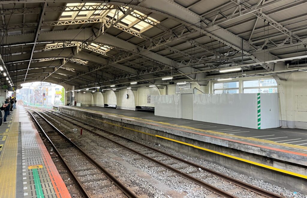 鶴見線鶴見駅