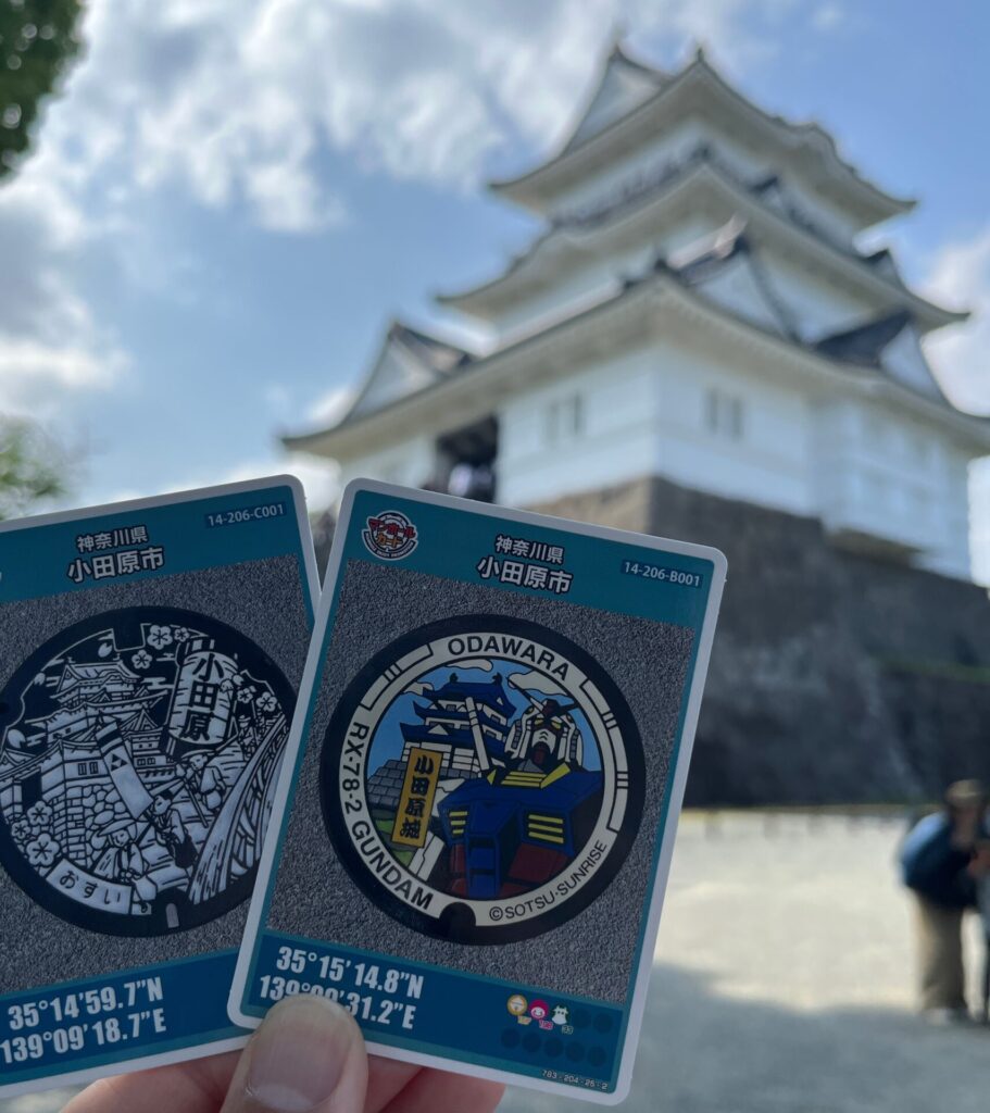 ガンダムと小田原城のマンホールカード