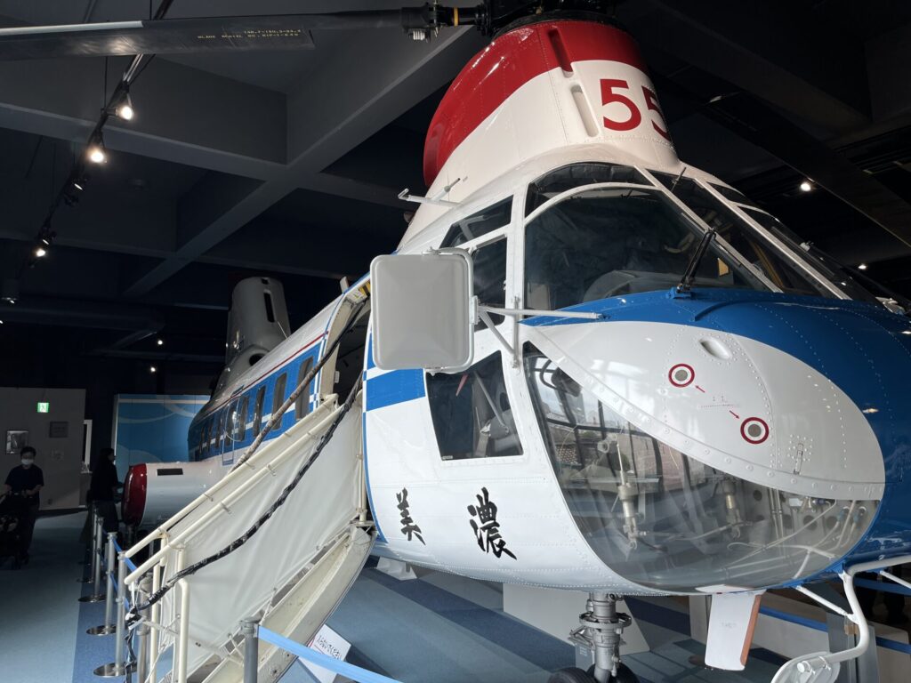 CH-47 チヌーク