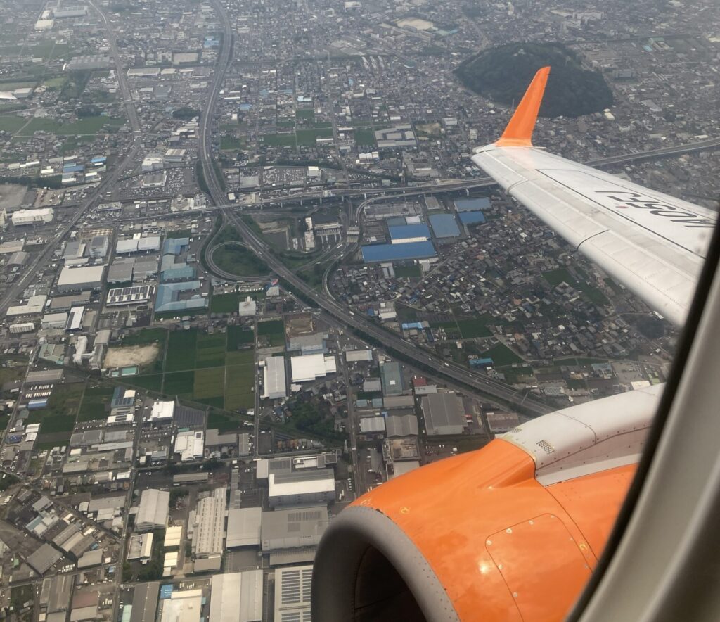 FDAから。小牧上空。小牧インターと小牧山