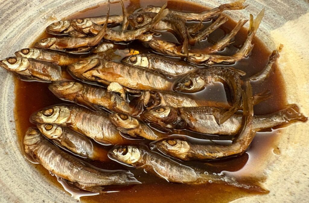 シラハエ（オイカワ）の甘露煮