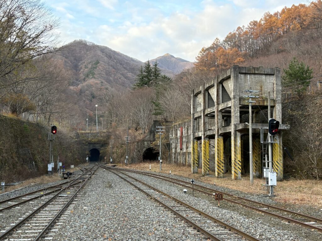 日鉄鉱業釜石鉱山ホッパー跡