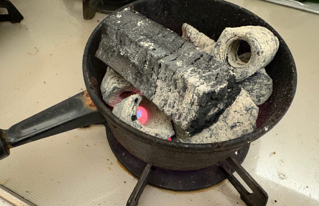 ガスコンロで火起こし鍋が1番楽