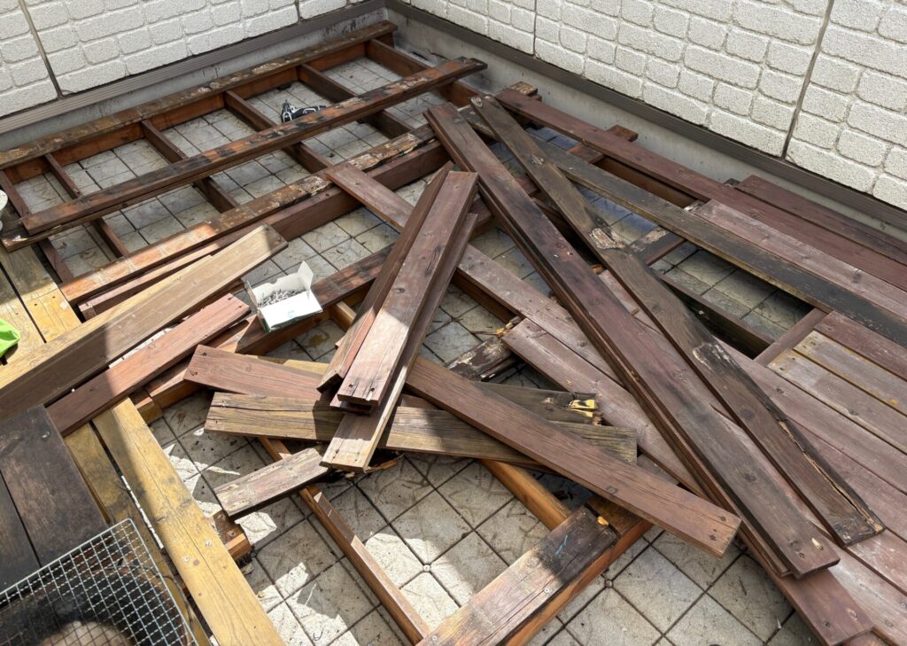 ウッドデッキ解体