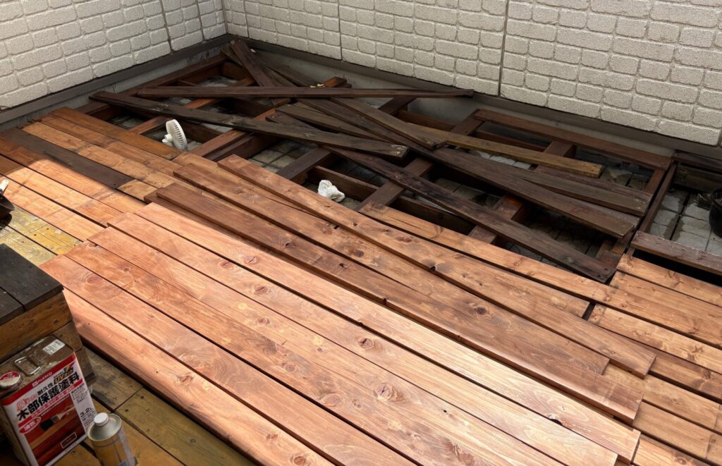 ホワイトウッドを塗装