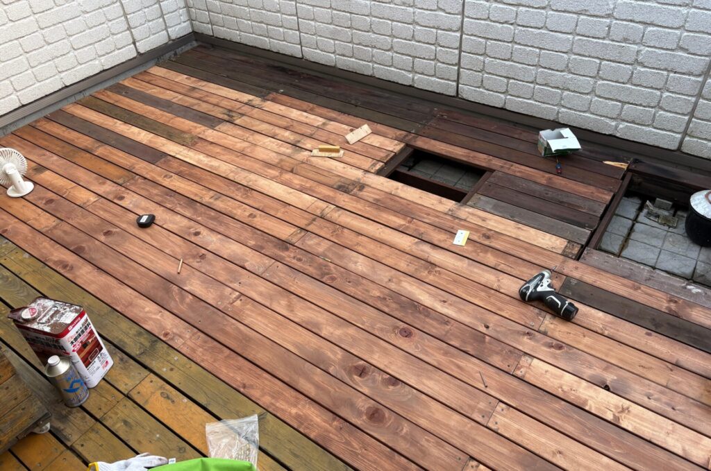 ウッドデッキ修繕作業