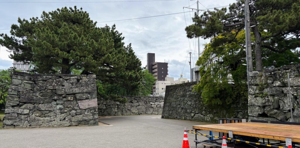 黒門（大手門）枡形