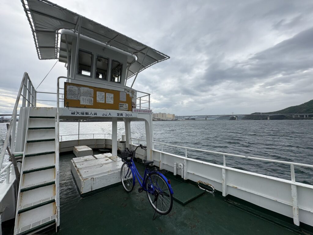 渡船で小鳴門海峡をわたる